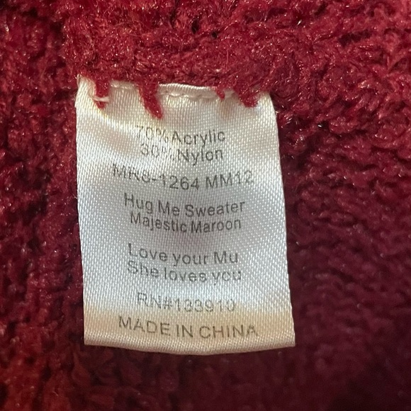 Show Me Your Mumu oversized Hug Me Sweater in Majestic Maroon. Size Medium. - Picture 3 of 4